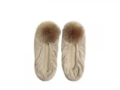 Chic Antique Kleidung-Pantoffeln mit Pompon