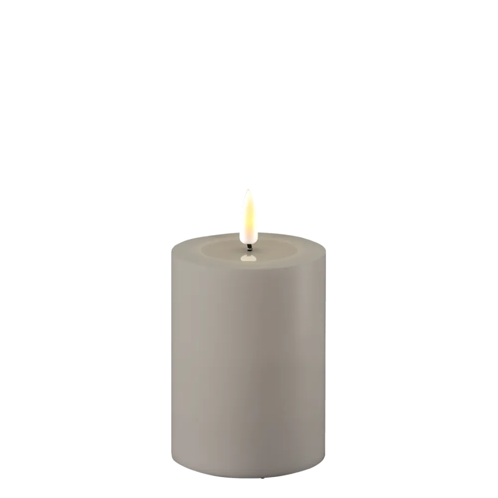 Deluxe Homeart Gartendekoration-LED Real Flame Outdoor Stumpenkerze grau