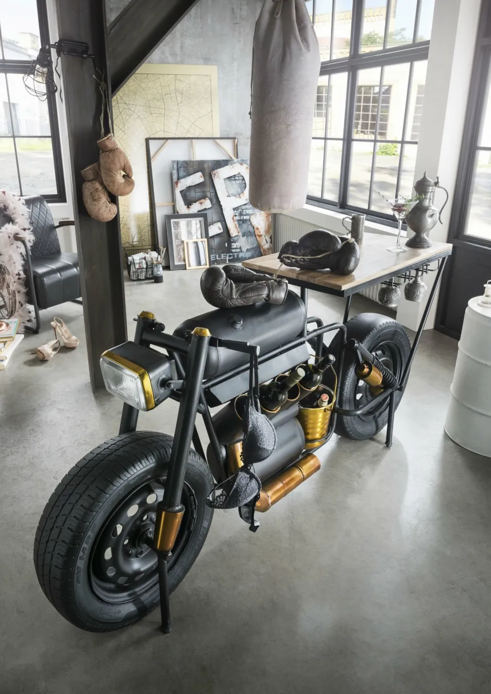 Faktorei Regale-Original Moto-Bar Vector